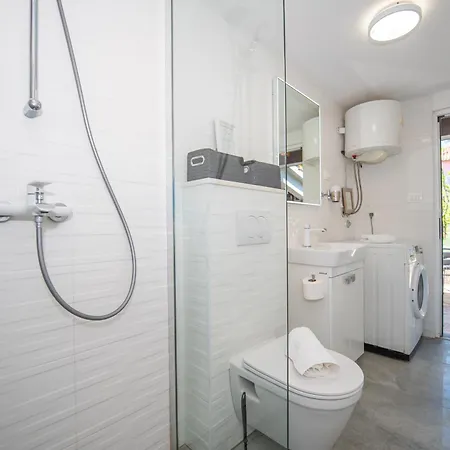 Historic Stone With King Beds & Garden * Stari Grad (Hvar)
